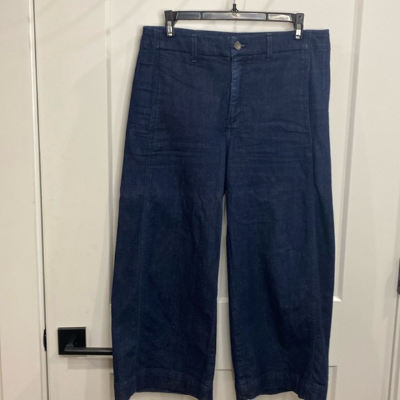 COPY - Ann Taylor dark wash cropped wide leg high- rise jean | size 6 petite - Picture 2 of 13
